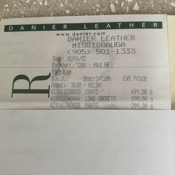 Danier Leather High Waisted Leather Pants Made in Canada Size 4 - Picture 6 of 6